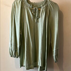 Wonderly Sage Green Peasant Tunic with Tie Neck